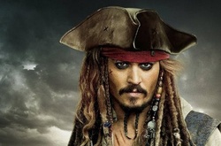 Джонни Депп навестил детей в больнице в образе Джека Воробья