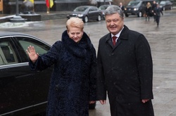 Даля Грибаускайте та Петро Порошенко