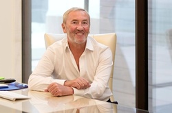 «Золотий гектар». Як Черновецький залишив Верховну Раду без землі