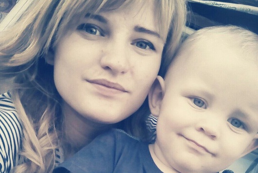 Голодна смерть, що шокувала Україну: як 20-річна мати заробляла на дітях