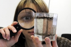 Мешканцям Троєщини не радять пити воду з під крану