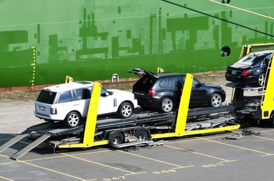 Кабмін придумав, як блокувати імпорт авто з ЄС для захисту бізнесу партнера Порошенка 