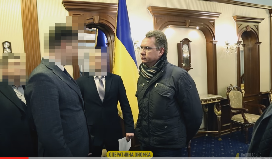 У мережі з’явилося відео вручення підозри Охендовському