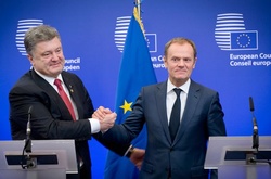    Дональд Туск і Петро Порошенко     