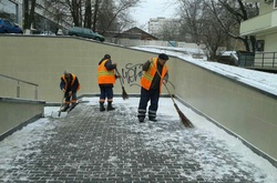 На дорогах столиці чергують 249 одиниць снігоприбиральної техніки