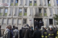 У центрі мігрантів в Парижі сталася пожежа: 300 осіб евакуйовані