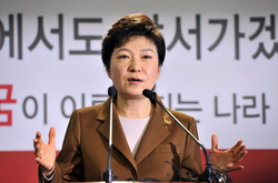 Імпічмент президента Південної Кореї зібрав два мітинги в Сеулі