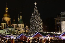 Де у Києві засяють новорічні ялинки (АДРЕСИ)
