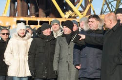 Столична влада привезла Бомбу на Подільсько-Воскресенський міст. Опубліковані фото