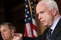 Розслідувати атаки хакерів Росії на виборах у США має спільний комітет законодавців – МакКейн