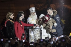 Як столичний мер та родина президента запалили головну ялинку України