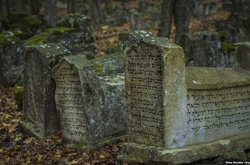 Некрополь кримських караїмів: покинута історія на фотографіях