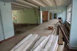 Суд не дав поліції заарештувати директора фірми, яку підозрюють у привласненні коштів на ремонті школи