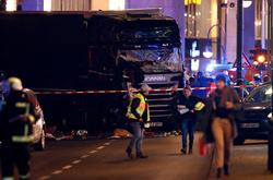 Наїзд вантажівки на людей у Берліні було скоєно навмисно – поліція