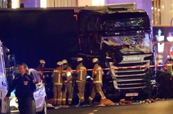 Наїзд вантажівки на натовп людей у Берліні