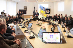 Аваков пообіцяв підвищення пенсій колишнім міліціонерам