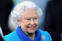 Елизавета II одобрила роман принца Гарри и Меган Маркл