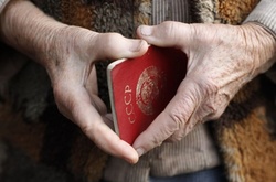 Понад половину українців проти відновлення Радянського Союзу - опитування