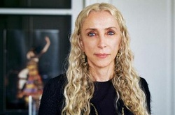 Умерла главный редактор Vogue Italia 