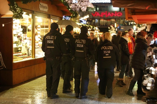 Німецька поліція затримала двох підозрюваних у підготовці нападу на торговельний центр