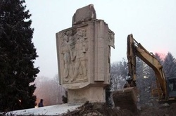 Росія загрожує Польщі, через демонтаж радянського пам'ятника