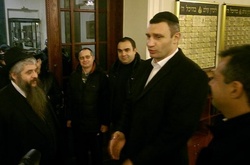 Кличко привітав іудеїв зі святом Хануки