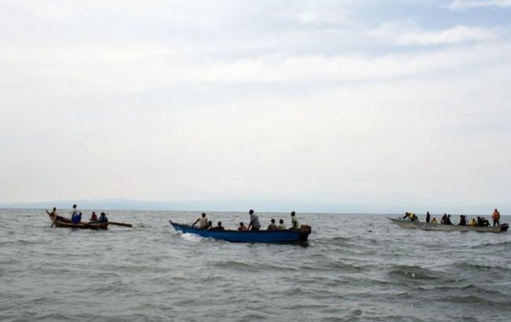 В Уганді затонуло судно з футбольною командою