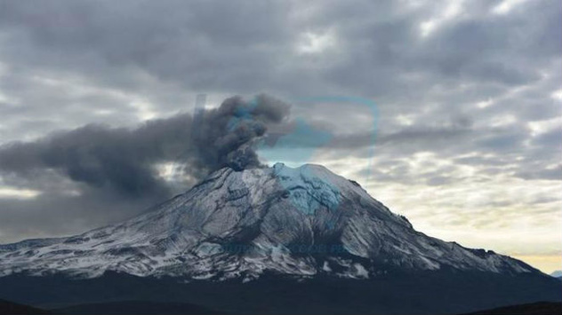 У Перу прокинувся вулкан Сабанкая: попелом вже вкрито сім міст