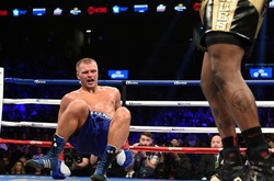 Відомий боксер переніс другу операцію і на ринг поки що не повернеться