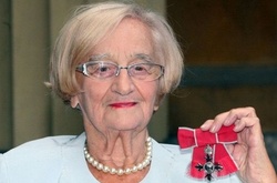 Скончалась британская актриса Лиз Смит