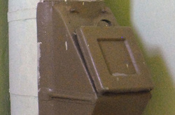 У Москві дівчина пролетіла сім поверхів по сміттєпроводу