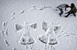 Невеликий сніг