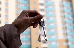 У Києві вчительку виселяють із квартири, яку вона отримала після 25 років у черзі на житло