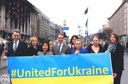 Як на фото виглядають 25 років дипломатичних відносин України та США 