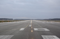 Літак AirBaltic здійснив екстрену посадку в Ризі 