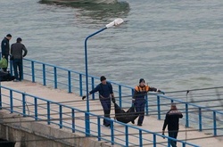 Авіакатастрофа російського Ту-154: на проверхню піднято тіла 19 загиблих 