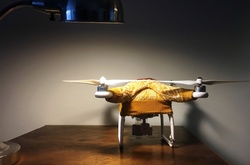 Американка продает по 200 долларов свитера для дронов, чтобы им было «уютнее»