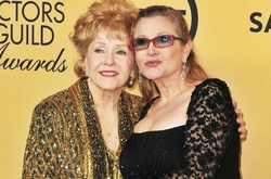 Она хотела быть с ней: мать Кэрри Фишер умерла через день после дочери