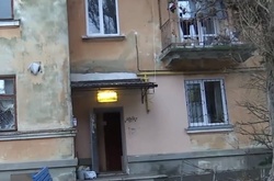 Масове отруєння у Києві: мешканці багатоквартирного будинку скаржаться на магазин