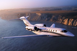 У США над озером Ері зник літак