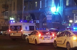 Поліція встановлює особу чоловіка, який стріляв у центрі Києва