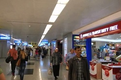 Українці застрягли в аеропорту в Дубаї: до них виїхав консул