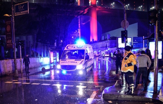 Внаслідок нападу терориста на нічний клуб у Стамбулі загинуло 39 людей