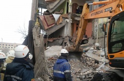 В Казахстані створили комісію для встановлення причин обвалу будинку 