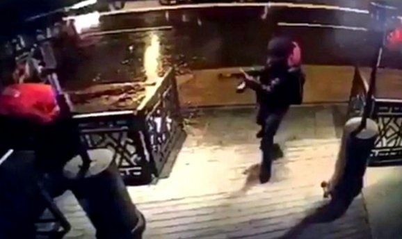 З'явилося відео розстрілу в нічному клубі Стамбула