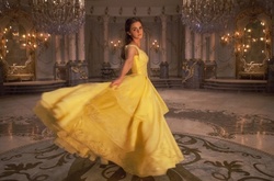 Как поет Эмма Уотсон: актриса записала песню для фильма «Красавица и Чудовище»