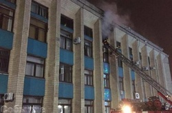 У Кам'янському заборонили продаж і використання піротехніки після пожежі у виконкомі