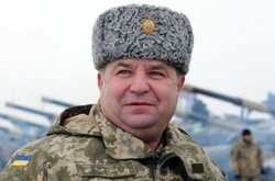 Полторак: На Донбасі перебуває близько 40 тисяч членів незаконних збройних формувань