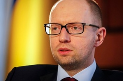 Яценюк: Похорон Олександра Олеся має стати маніфестом нашої національної гідності