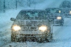Українських водіїв попередили про складні погодні умови